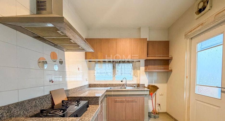 Haus zum Kauf mit 4 Zimmer in Thawi Watthana, Bangkok
