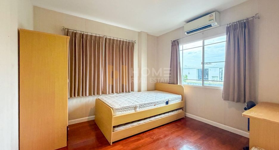 Haus zum Kauf mit 4 Zimmer in Thawi Watthana, Bangkok