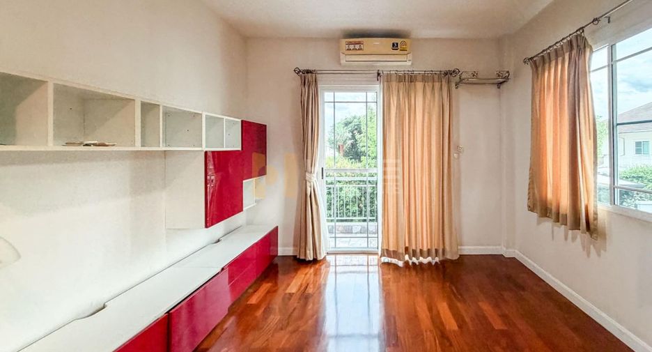 Haus zum Kauf mit 4 Zimmer in Thawi Watthana, Bangkok