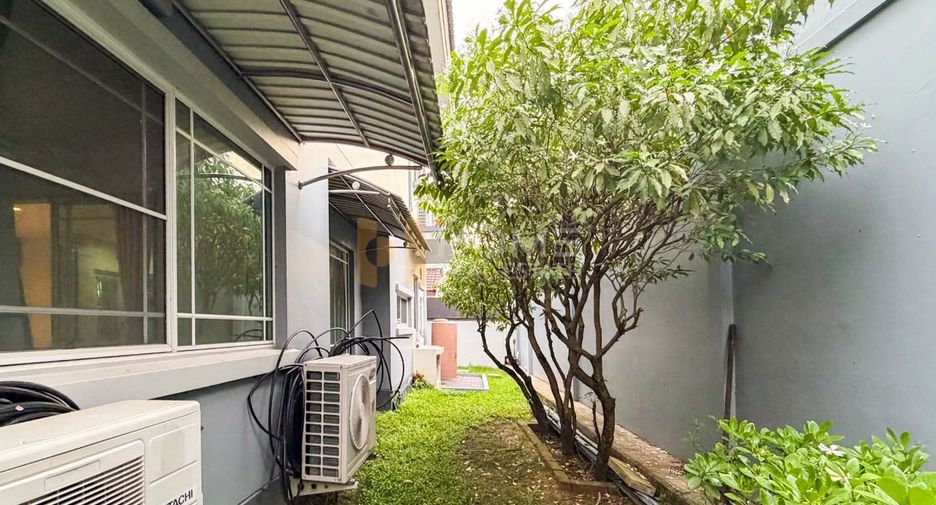 Haus zum Kauf mit 4 Zimmer in Thawi Watthana, Bangkok
