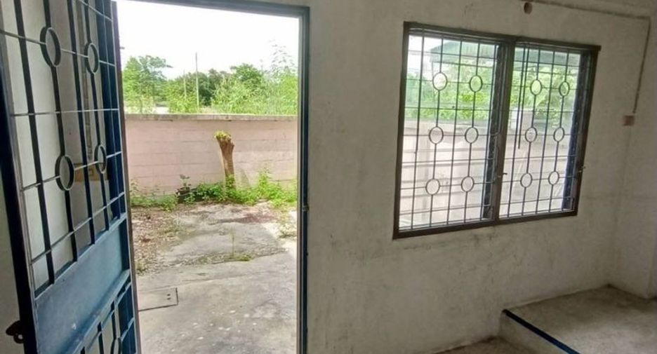 Local comercial en venta de 1 habitaciones en Si Racha, Chonburi