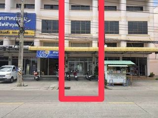 Local comercial en venta de 1 habitaciones en Si Racha, Chonburi
