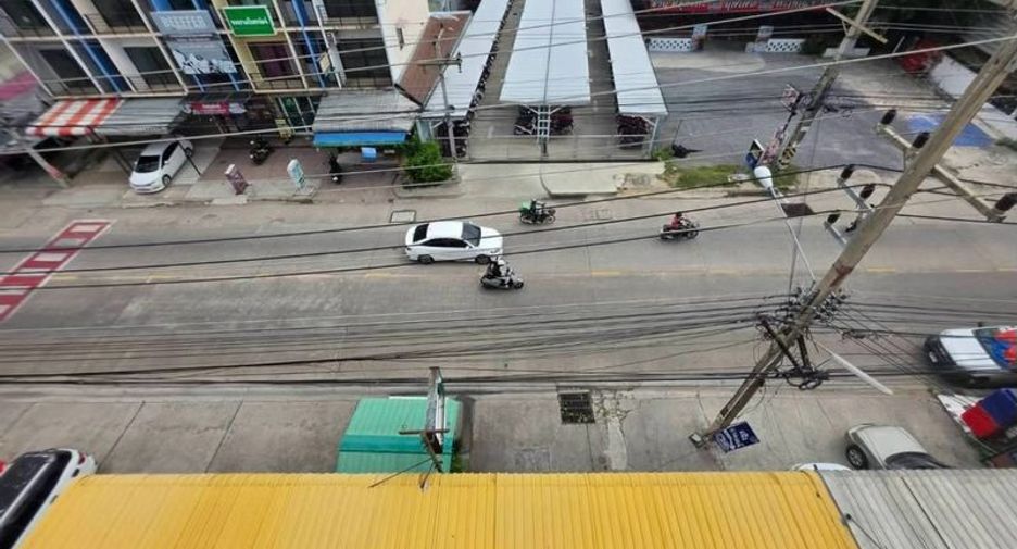 Local comercial en venta de 1 habitaciones en Si Racha, Chonburi
