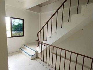 Local comercial en venta de 1 habitaciones en Si Racha, Chonburi