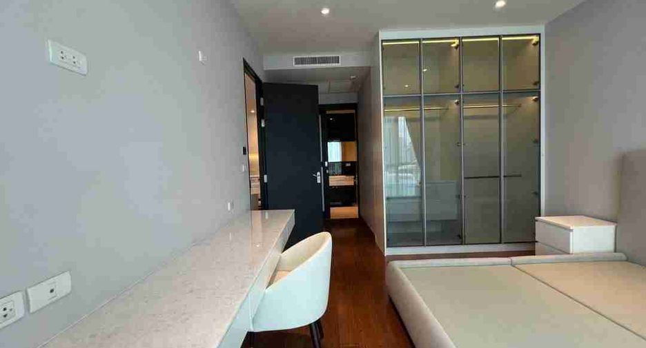 À louer 2 chambres condo à Pathum Wan, Bangkok