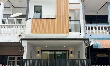 For sale 2 bedrooms townhouse in Don Mueang, Bangkok