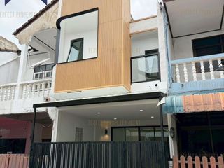 For sale 2 bedrooms townhouse in Don Mueang, Bangkok