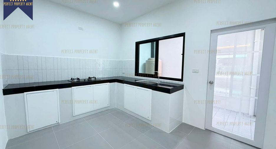 For sale 2 bedrooms townhouse in Don Mueang, Bangkok