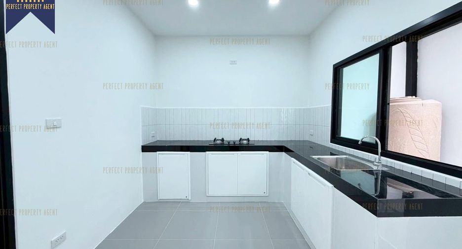 For sale 2 bedrooms townhouse in Don Mueang, Bangkok