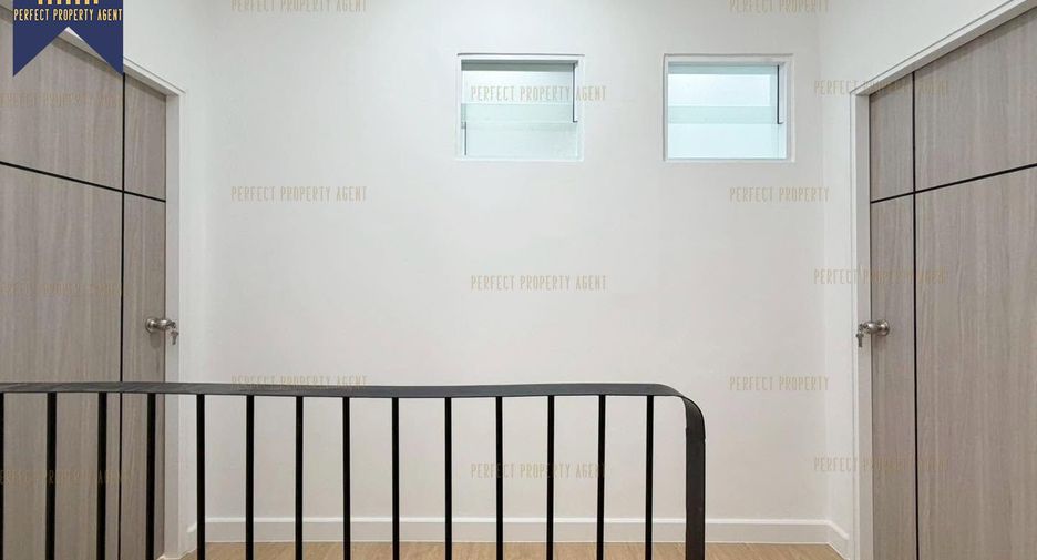 For sale 2 bedrooms townhouse in Don Mueang, Bangkok