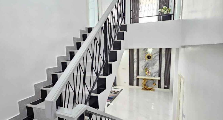 出售 4 卧室 独立屋 在 Bang Lamung, Chon Buri