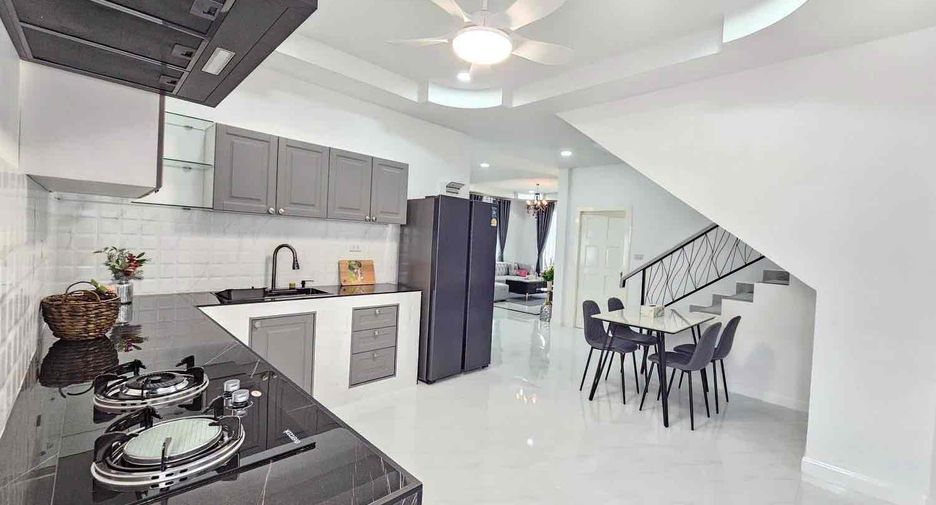 出售 4 卧室 独立屋 在 Bang Lamung, Chon Buri