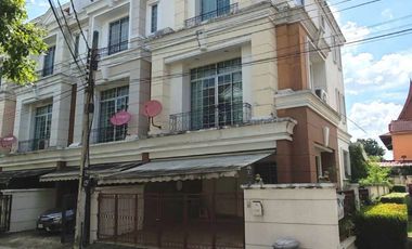 Reihenhaus zum Kauf mit 3 Zimmer in Lak Si, Bangkok