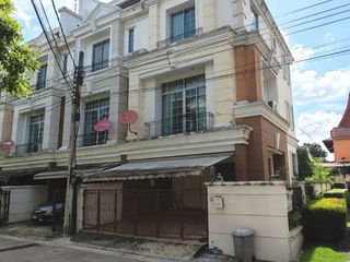 Reihenhaus zum Kauf mit 3 Zimmer in Lak Si, Bangkok