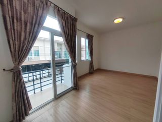 Reihenhaus zum Kauf mit 3 Zimmer in Sai Mai, Bangkok