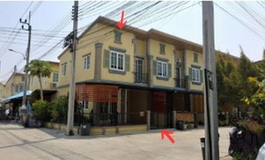 Reihenhaus zum Kauf mit 2 Zimmer in Mueang Samut Prakan, Samut Prakan