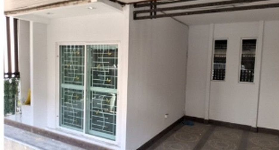 For sale 3 bedrooms townhouse in Mueang Nonthaburi, Nonthaburi