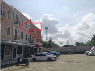 For sale 3 bedrooms retail Space in Bang Khen, Bangkok