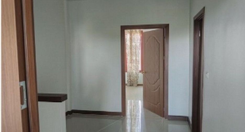 For sale 3 bedrooms retail Space in Bang Khen, Bangkok