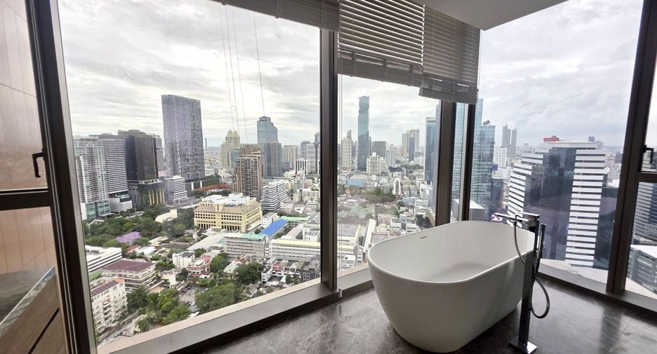 Wohnung zum Kauf mit 3 Zimmer in Bang Rak, Bangkok