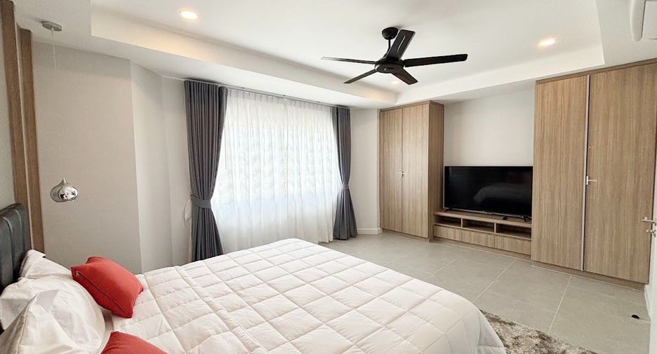 For rent 5 bedrooms villa in Bang Lamung, Chonburi