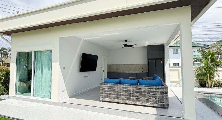 For rent 5 bedrooms villa in Bang Lamung, Chonburi