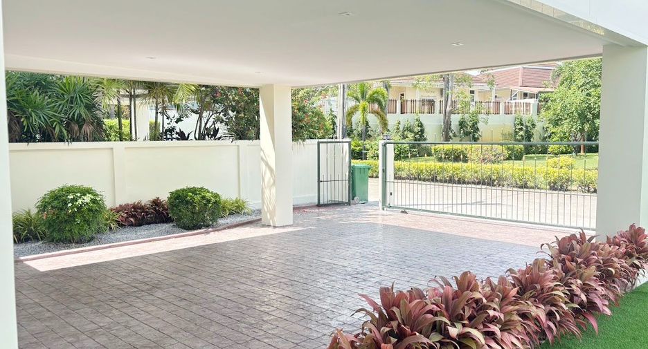 For rent 5 bedrooms villa in Bang Lamung, Chonburi