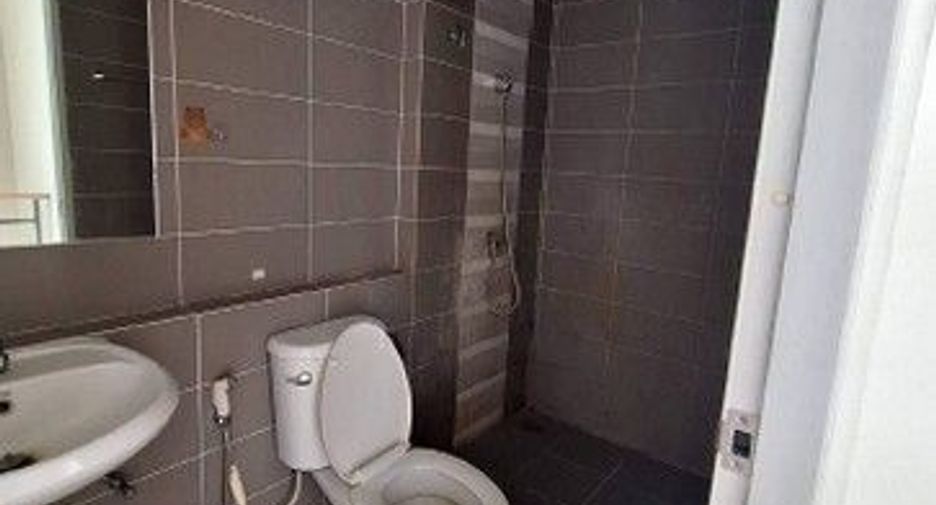 For sale 3 bedrooms townhouse in Bang Khen, Bangkok