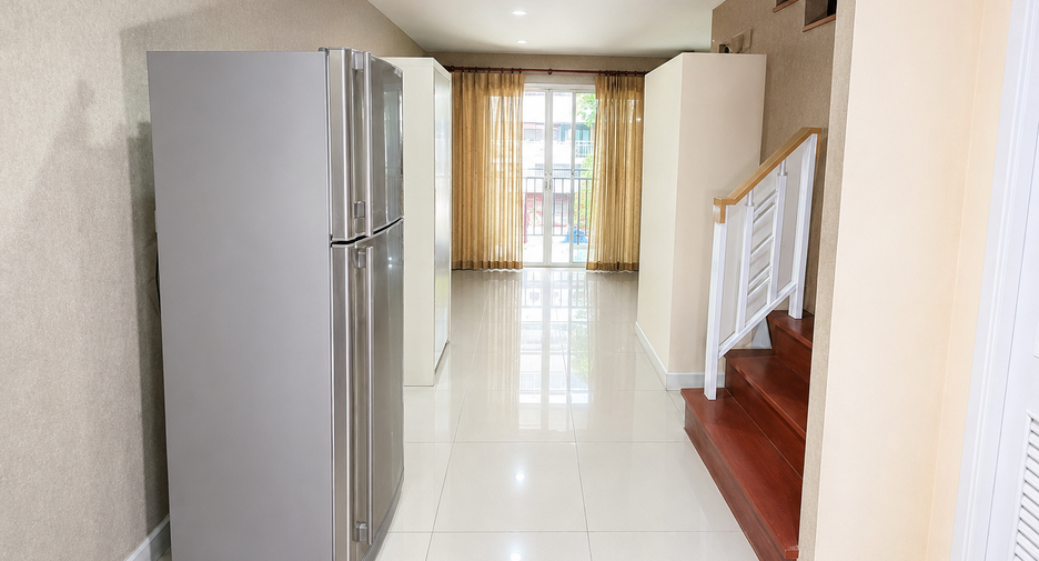 Casa adosada en venta de 3 habitaciones en Khan Na Yao, Bangkok
