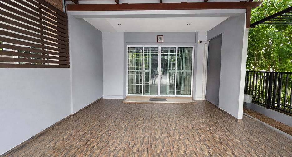 Casa adosada en venta de 3 habitaciones en Khan Na Yao, Bangkok