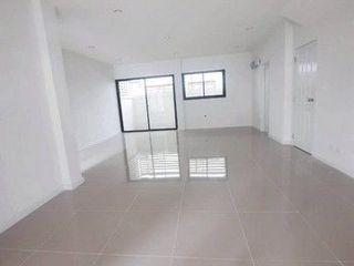 À louer 3 chambres maison à Bang Bua Thong, Nonthaburi