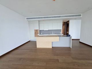 Wohnung zum Kauf mit 3 Zimmer in Bang Rak, Bangkok