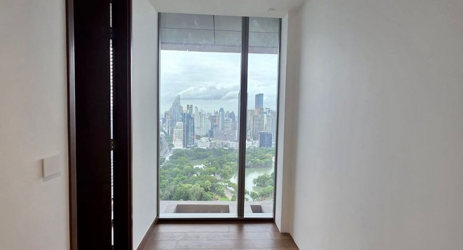 Wohnung zum Kauf mit 3 Zimmer in Bang Rak, Bangkok