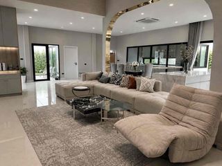 For Rent 5 Bedroom Villa In Bang Lamung, Chonburi
