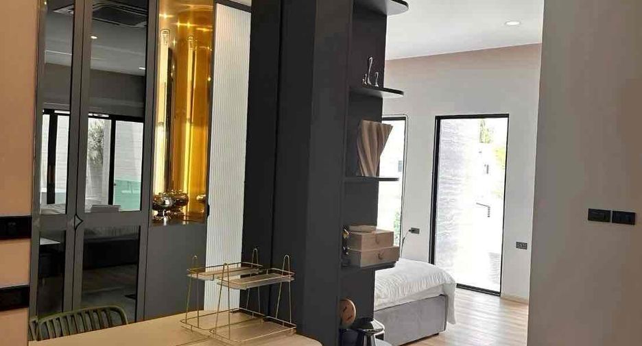 For rent 5 bedrooms villa in Bang Lamung, Chonburi
