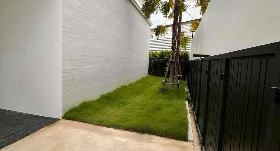 For rent 5 bedrooms villa in Bang Lamung, Chonburi