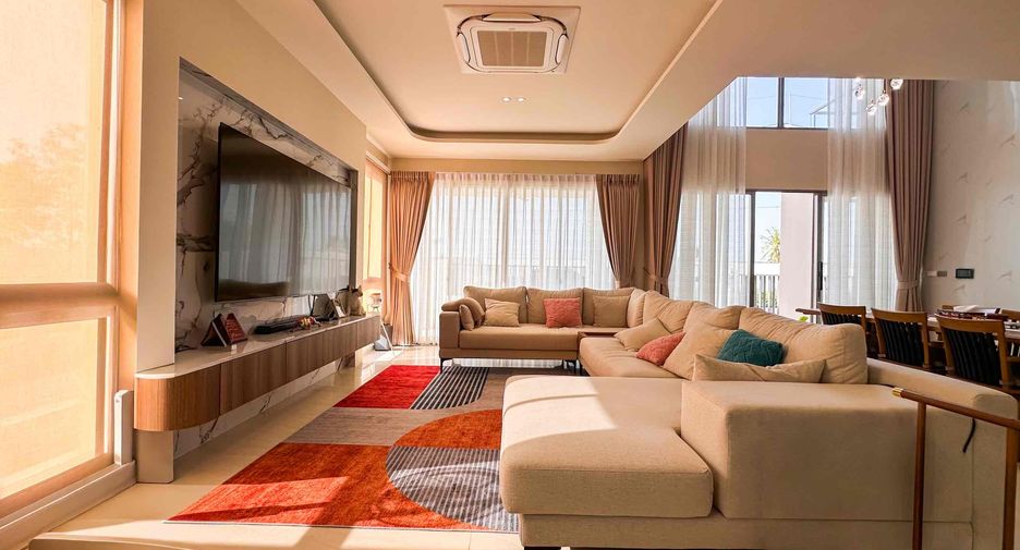 Casa en venta de 4 habitaciones en Bang Lamung, Chonburi