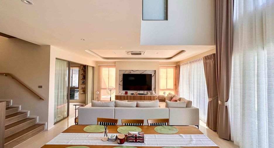Casa en venta de 4 habitaciones en Bang Lamung, Chonburi
