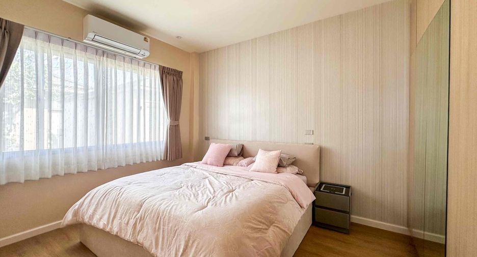 Casa en venta de 4 habitaciones en Bang Lamung, Chonburi