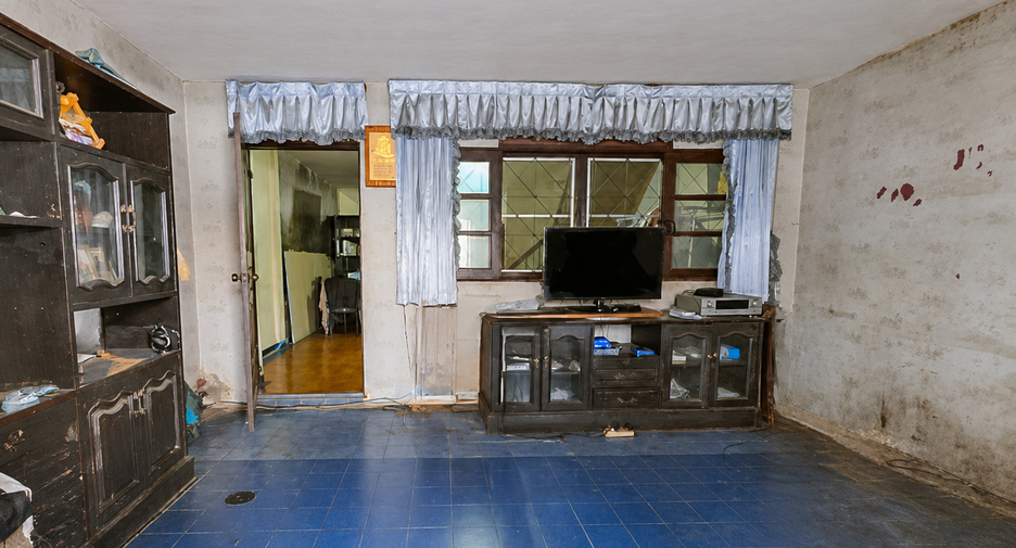For sale 2 bedrooms townhouse in Lat Phrao, Bangkok