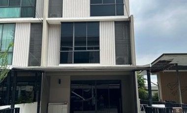 For rent 3 bedrooms house in Khan Na Yao, Bangkok