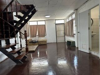 À louer 1 chambre maison à Bang Sue, Bangkok
