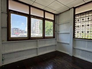 À louer 1 chambre maison à Bang Sue, Bangkok