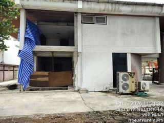 For rent 1 bed house in Watthana, Bangkok