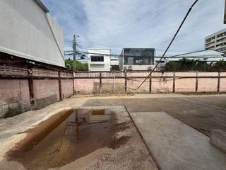 For rent 1 bed house in Watthana, Bangkok