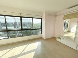 For sale 3 bedrooms townhouse in Bang Len, Nakhon Pathom