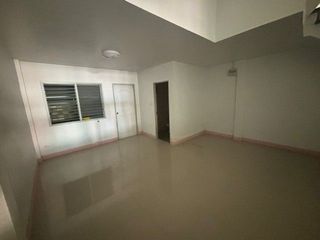 For sale 3 bedrooms townhouse in Bang Len, Nakhon Pathom