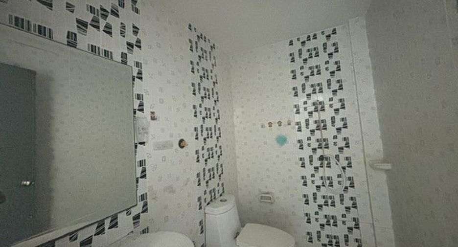 For sale 3 bedrooms townhouse in Bang Len, Nakhon Pathom