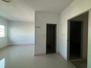 For sale 3 bedrooms townhouse in Bang Len, Nakhon Pathom