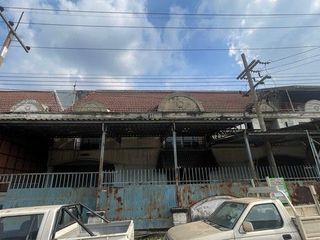 Reihenhaus zum Kauf mit 1 Zimmer in Bang Len, Nakhon Pathom